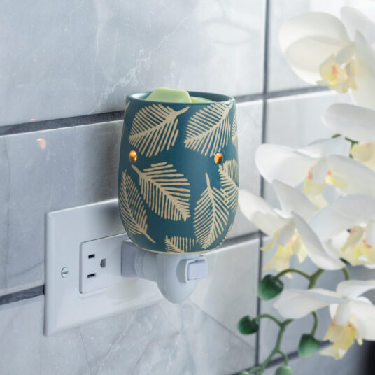 Pressed Leaf Pluggable Fragrance Warmer